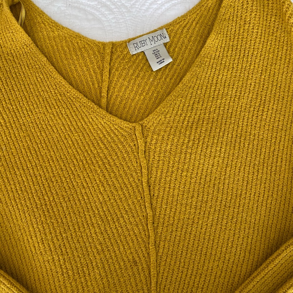 ruby moon yellow sweater - Picture 6 of 8